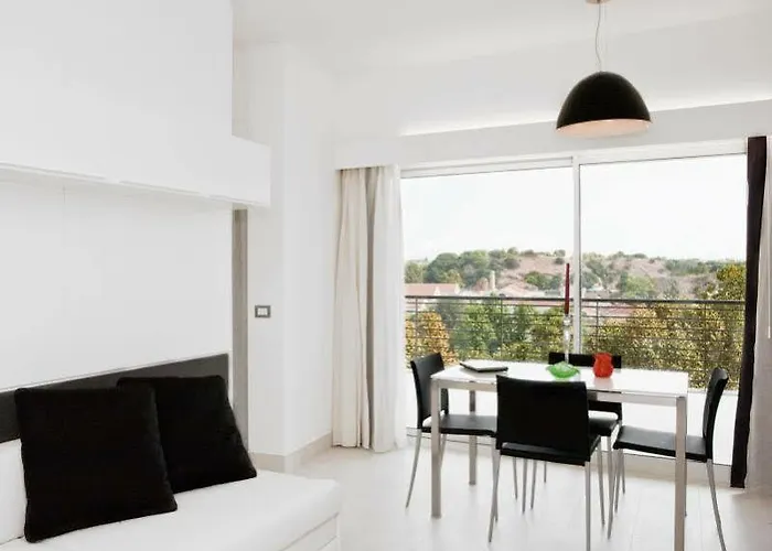 Lungotevere Aparthotel 4*